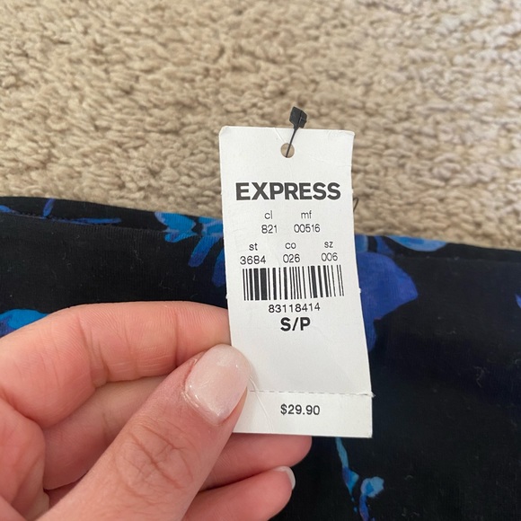 Never worn Express skirt - Picture 2 of 2